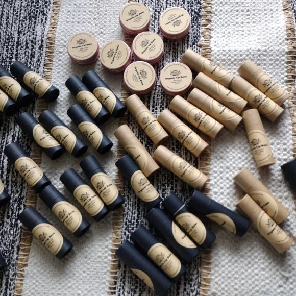 Organic Tallow Lip Balm with Beeswax, Vanilla, Honey and Shea Butter 0.5… - Picture 3 of 6